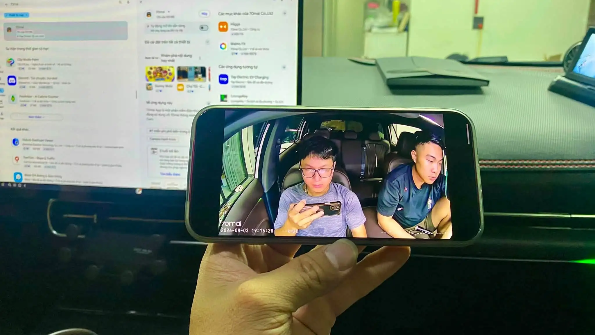 Ghi hình khoang lái xe trên 70mai T400